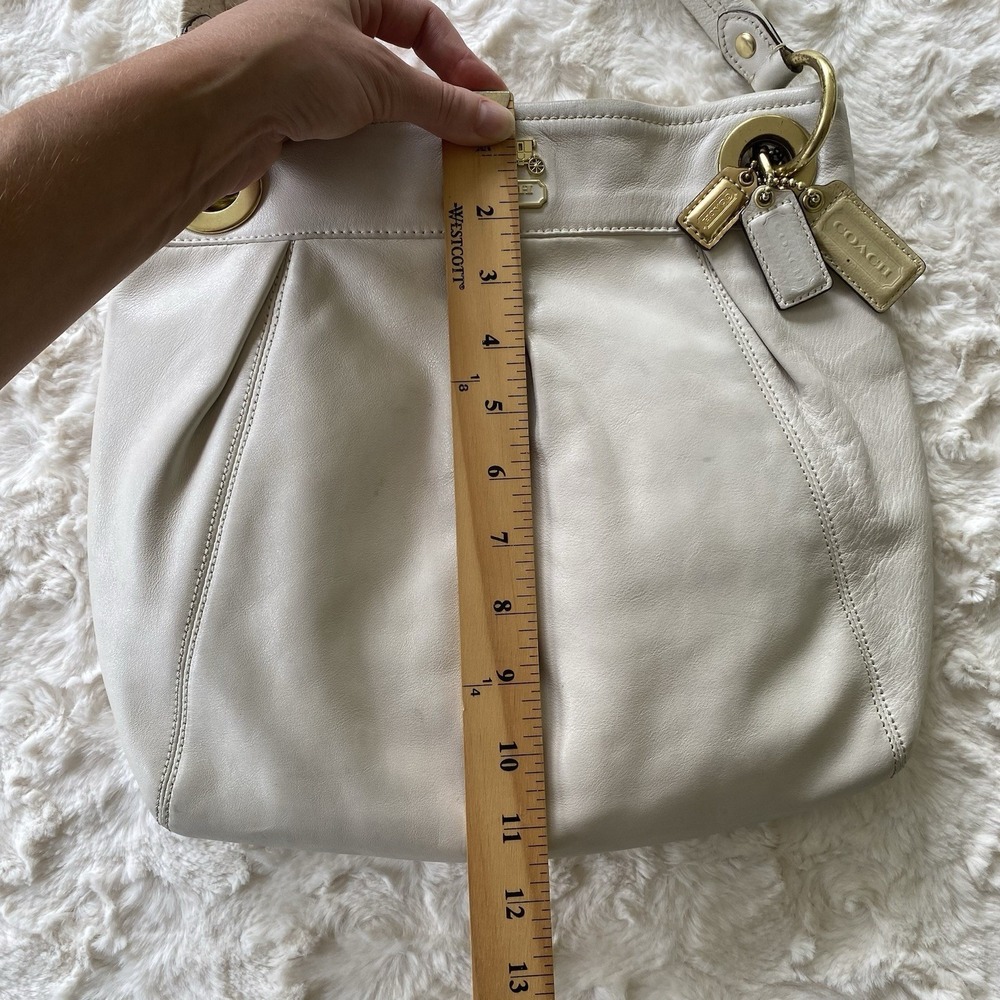Vintage Coach Pearl Ivory Leather Hobo Shoulder Handbag 14576 Gold Logo Pleated - Picture 16 of 16